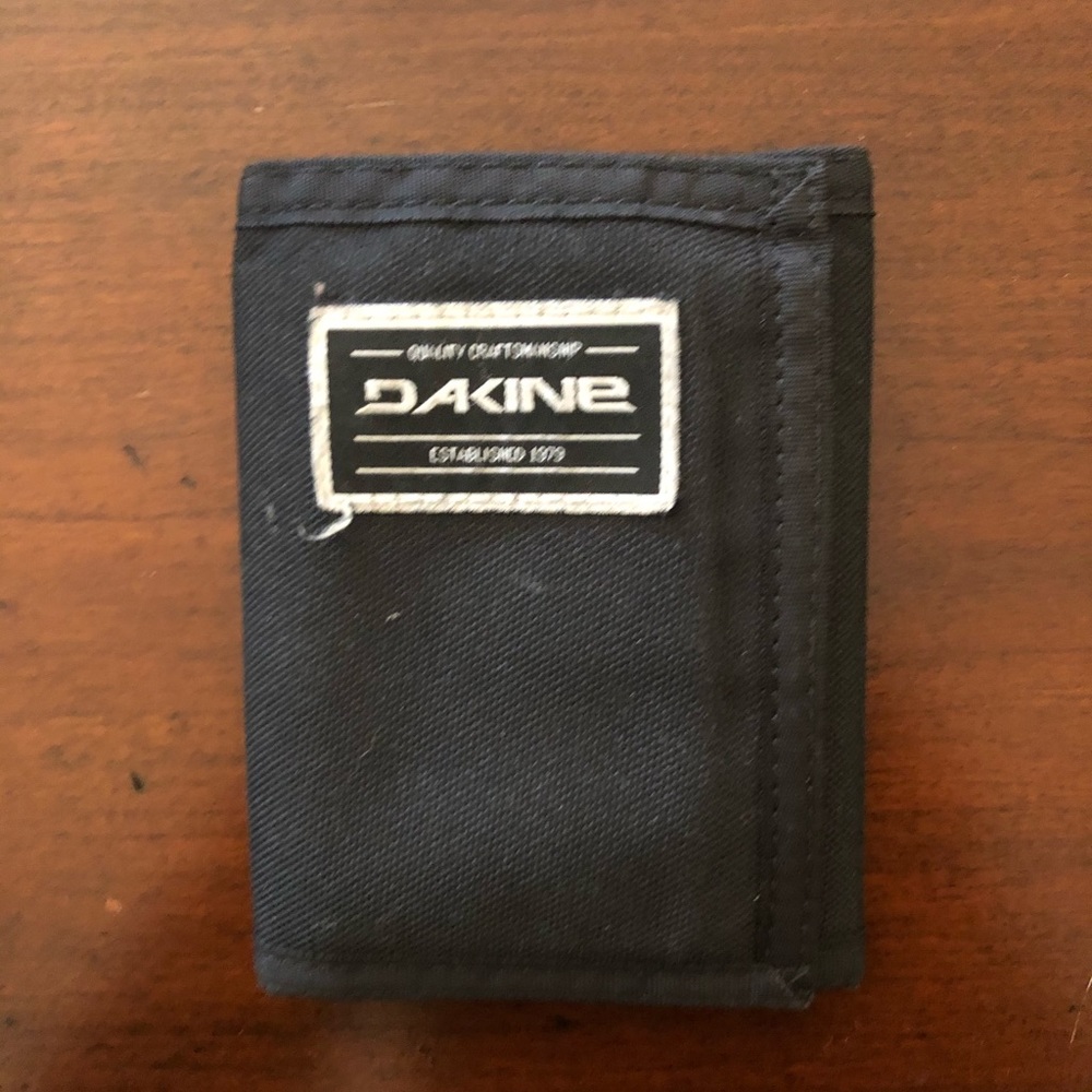 Dakine Velcro wallet